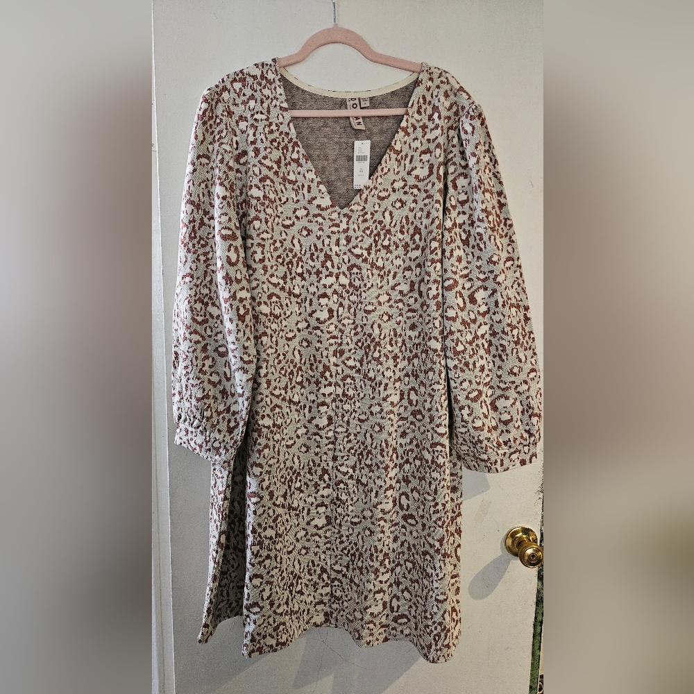 Leopard Print V-Neck Women's Top